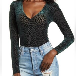 Leith black & green leopard sheer & velvet long sleeve bodysuit